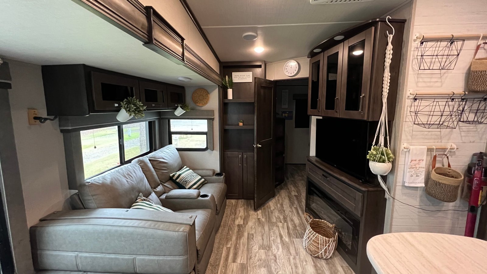 rv-living-room